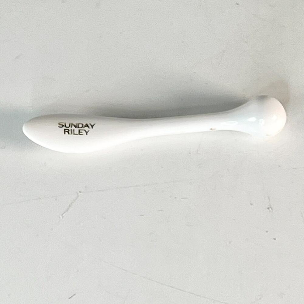 Sunday Riley Skincare MakeUp Facial Spatula Tool Scoop Mix Apply Smooth New